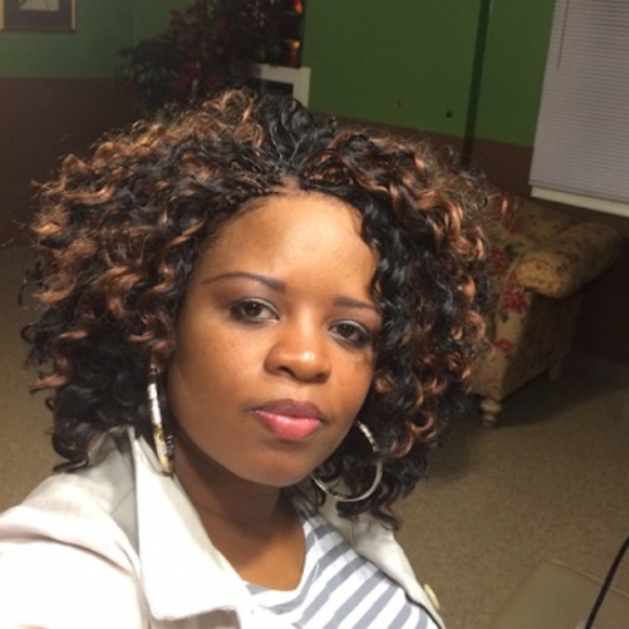 Meet your Posher, Sheridah - Picture 1 of 1